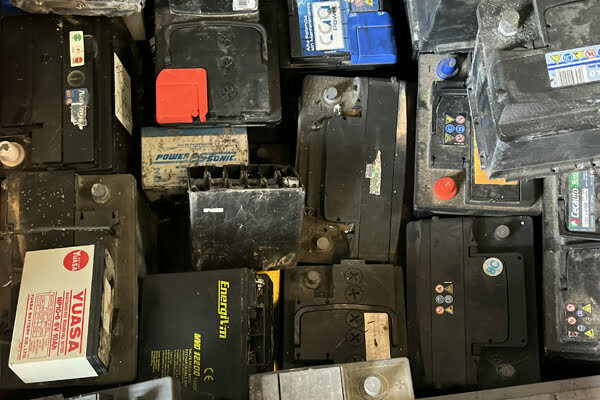 RECOGIDA Y TRANSPORTE DE BATERÍAS USADAS